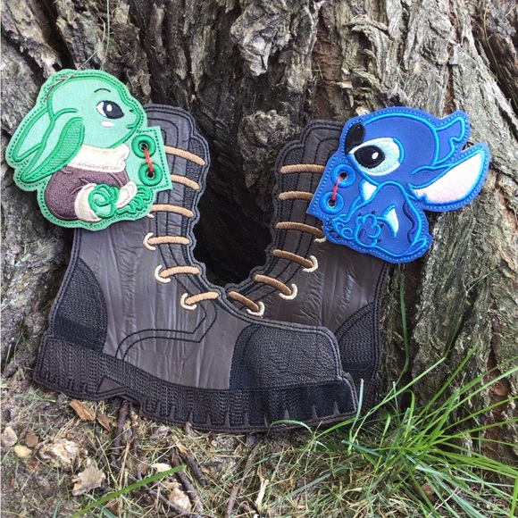 Handcrafted embroidered wings to decorate your shoes/ boots/ skates - Picture 1 of 1